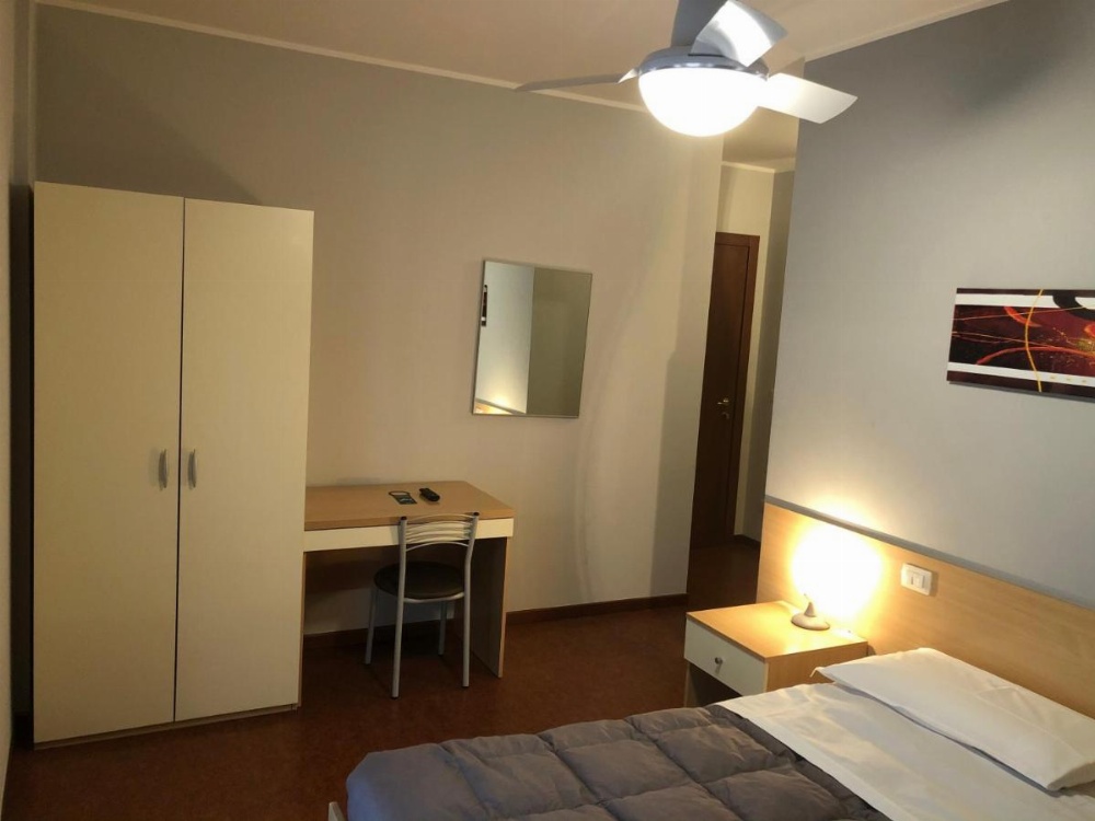 Room image 2