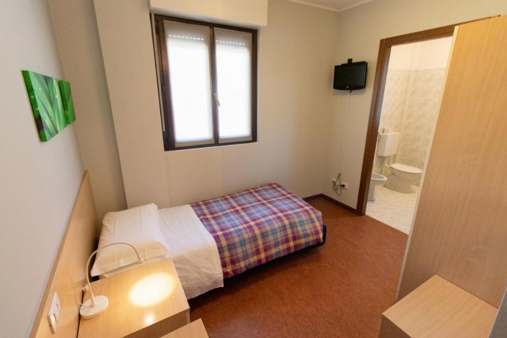 Room image 2
